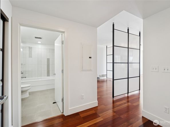 2911 2nd Avenue 1117, Seattle WA 98121