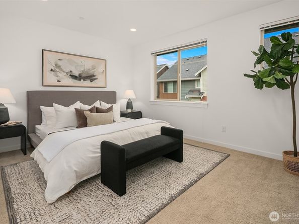 15768 NE 14th Ter, Bellevue WA 98008