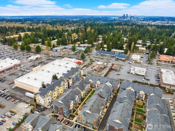 15768 NE 14th Ter, Bellevue WA 98008