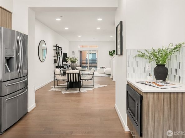 15768 NE 14th Ter, Bellevue WA 98008