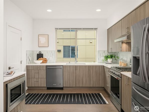 15768 NE 14th Ter, Bellevue WA 98008