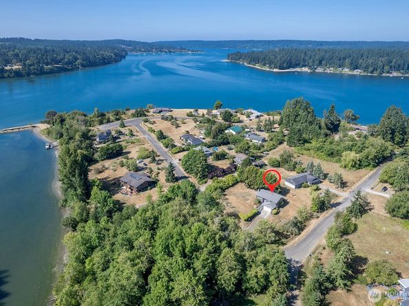 23405 80th Avenue SW, Vashon WA 98070