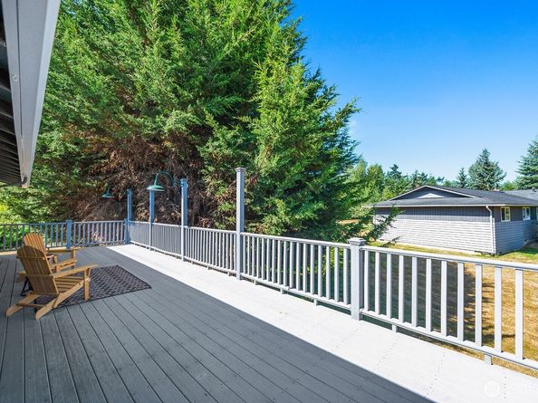 23405 80th Avenue SW, Vashon WA 98070