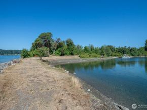 23405 80th Avenue SW, Vashon WA 98070