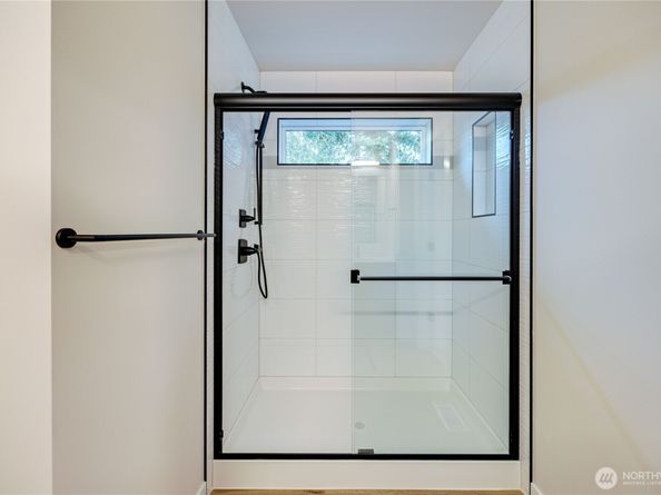 5044 NW Cedarside Loop, Silverdale WA 98383