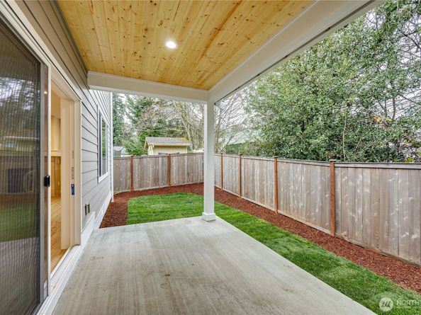 5044 NW Cedarside Loop, Silverdale WA 98383