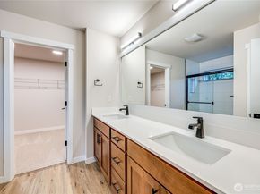 5044 NW Cedarside Loop, Silverdale WA 98383