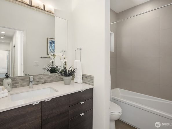 1256 NE 89th Street, Seattle WA 98115
