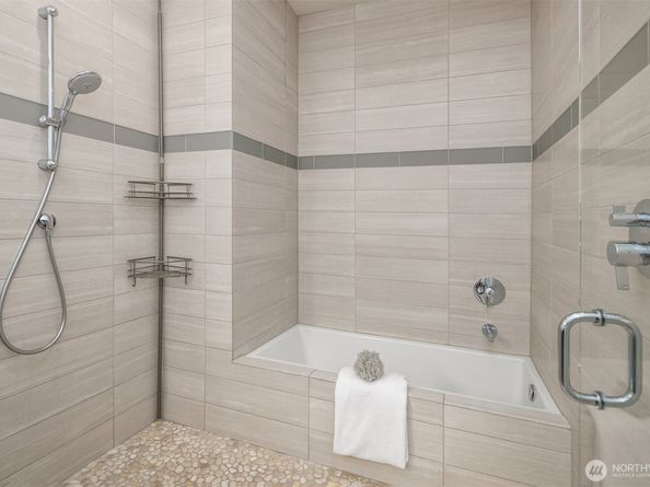 1256 NE 89th Street, Seattle WA 98115