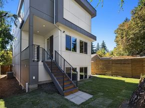 1256 NE 89th Street, Seattle WA 98115