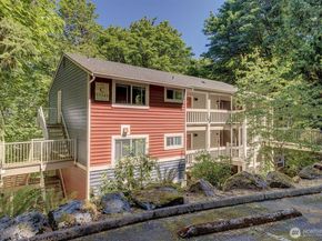 15244 SE 43rd Street C202, Bellevue WA 98006