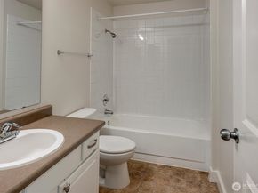 15244 SE 43rd Street C202, Bellevue WA 98006