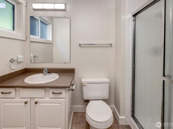15244 SE 43rd Street C202, Bellevue WA 98006