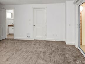 15244 SE 43rd Street C202, Bellevue WA 98006