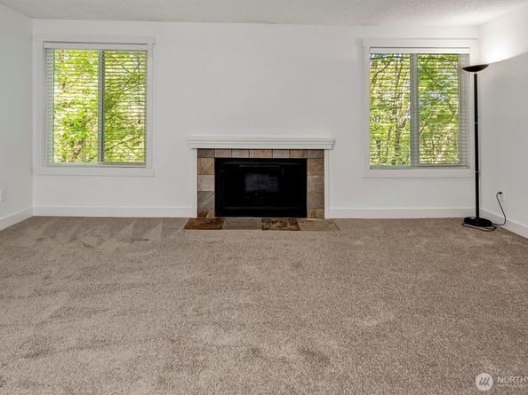 15244 SE 43rd Street C202, Bellevue WA 98006