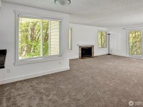 15244 SE 43rd Street C202, Bellevue WA 98006