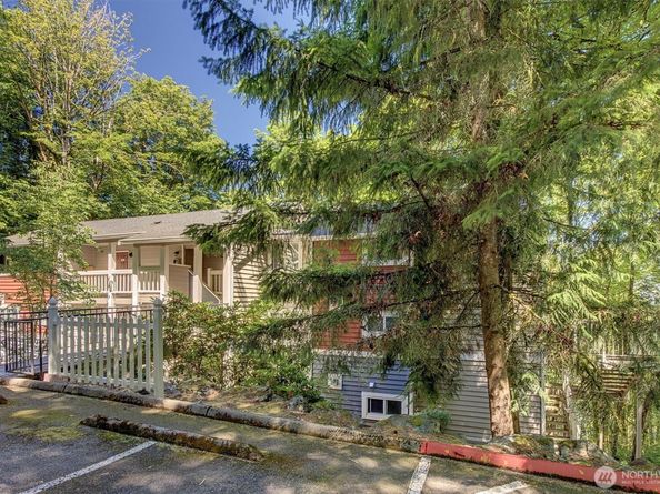 15244 SE 43rd Street C202, Bellevue WA 98006