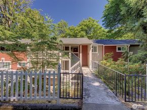 15244 SE 43rd Street C202, Bellevue WA 98006