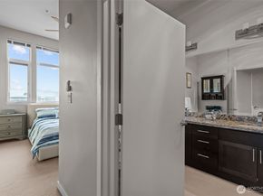 15100 6th Avenue SW 305, Burien WA 98166