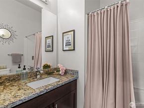 15100 6th Avenue SW 305, Burien WA 98166