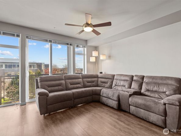 15100 6th Avenue SW 305, Burien WA 98166