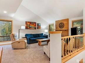 22934 SE 37th St, Sammamish WA 98075