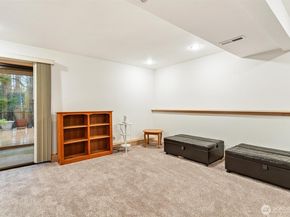 22934 SE 37th St, Sammamish WA 98075