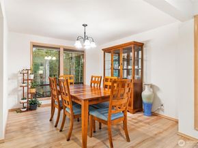 22934 SE 37th St, Sammamish WA 98075
