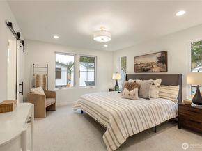 11607 NE 112th Street 2, Kirkland WA 98033