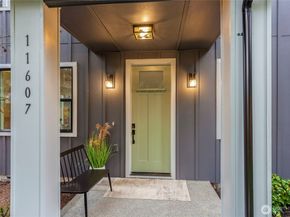 11607 NE 112th Street 2, Kirkland WA 98033