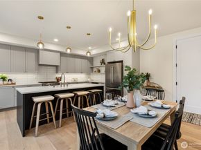 11607 NE 112th Street 2, Kirkland WA 98033