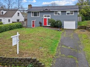 13729 8th Avenue S, Burien WA 98168