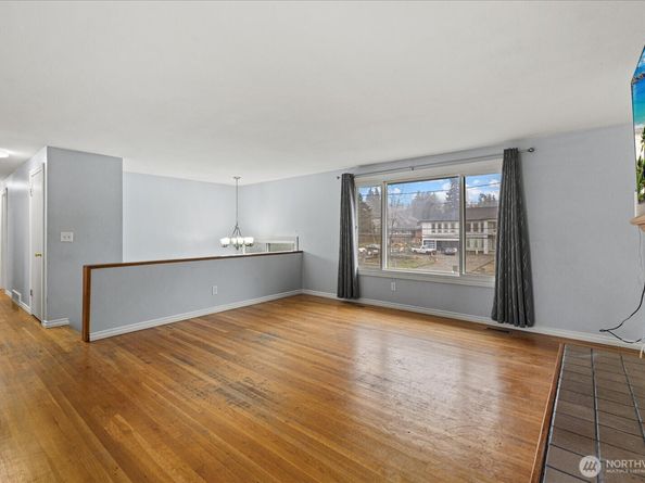 13729 8th Avenue S, Burien WA 98168