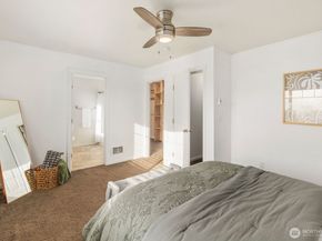 10686 NE Dawson Way, Kingston WA 98346