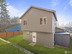 10686 NE Dawson Way, Kingston WA 98346