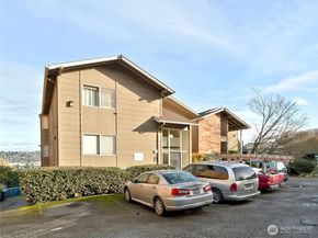 3700 25th Place W 202, Seattle WA 98199