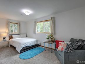 7820 NE 195th Street, Kenmore WA 98028