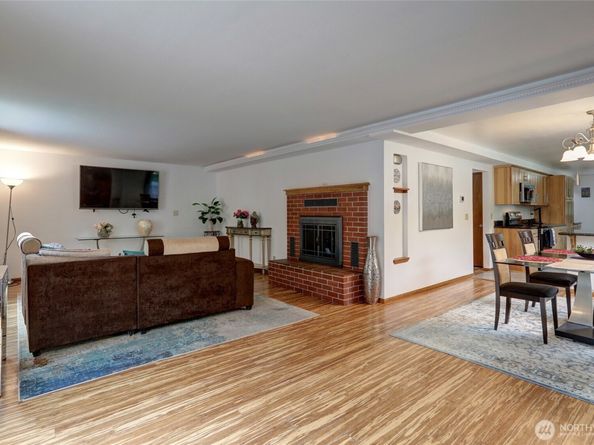 7820 NE 195th Street, Kenmore WA 98028