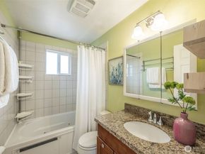 10020 18th Avenue SW, Seattle WA 98146