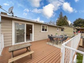 10020 18th Avenue SW, Seattle WA 98146