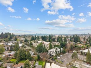 5225 50th Avenue NE 206, Seattle WA 98105