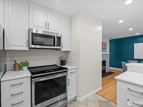 5225 50th Avenue NE 206, Seattle WA 98105