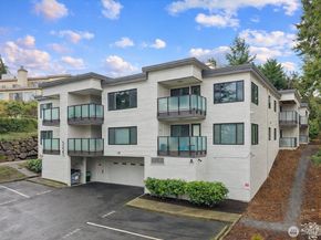 5225 50th Avenue NE 206, Seattle WA 98105