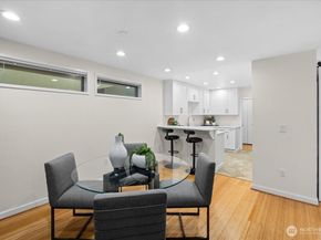 5225 50th Avenue NE 206, Seattle WA 98105