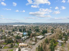 5225 50th Avenue NE 206, Seattle WA 98105