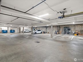 5225 50th Avenue NE 206, Seattle WA 98105