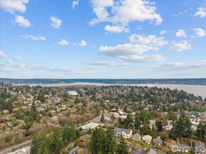 5225 50th Avenue NE 206, Seattle WA 98105