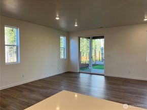 1502 NW Swenson Court 12, Poulsbo WA 98370