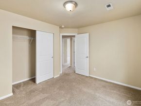 25912 35th Place S, Kent WA 98032