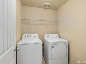 25912 35th Place S, Kent WA 98032